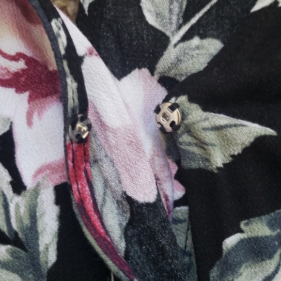 Long Sleev Romper - Picture 3 of 4